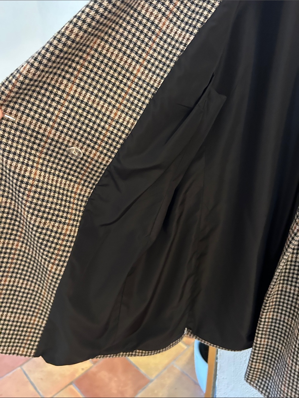 Black Tape_ Oversized Houndstooth Double-Breasted Blazer, Medium - Picture 6 of 9